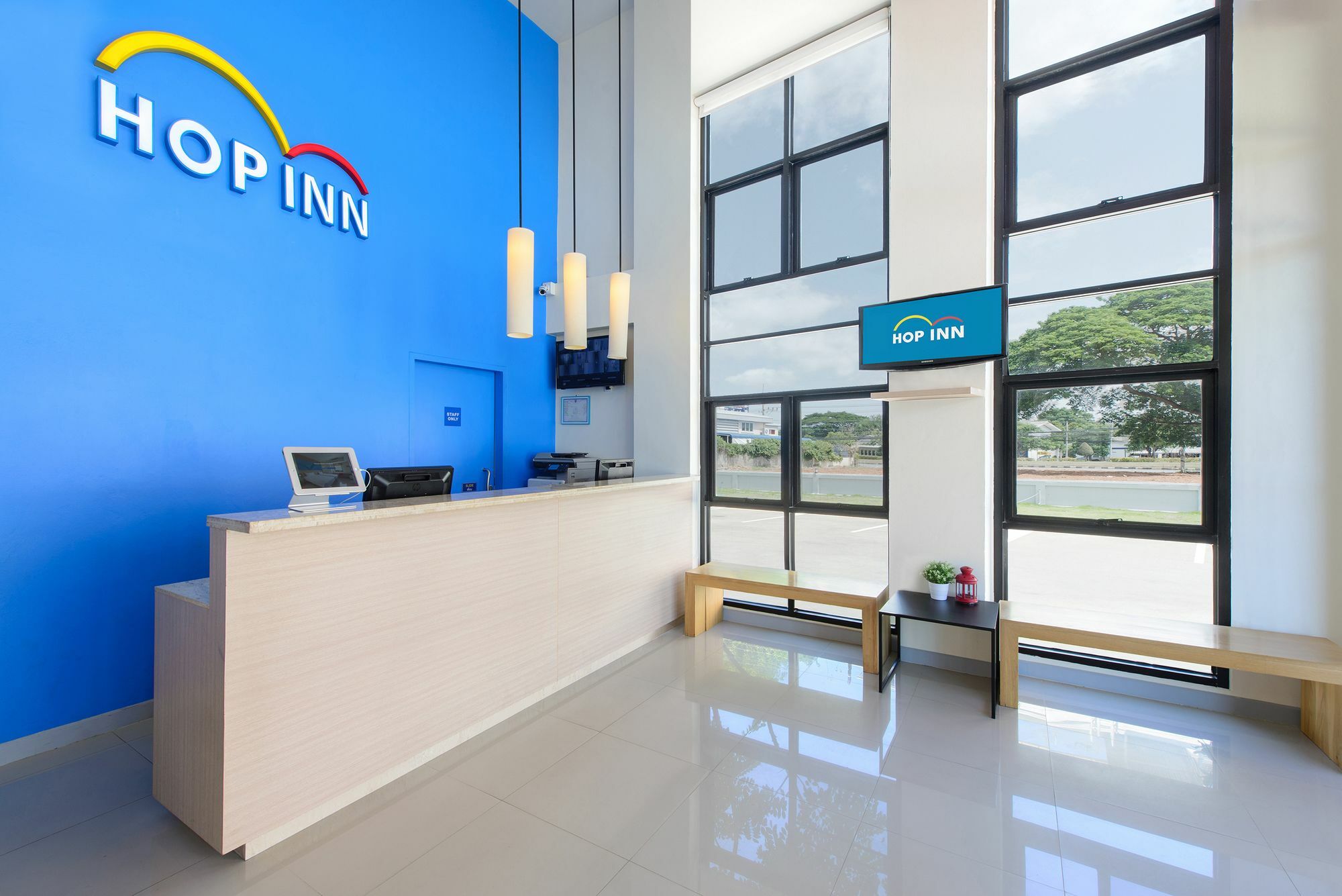 Hop Inn Lop Buri Buitenkant foto