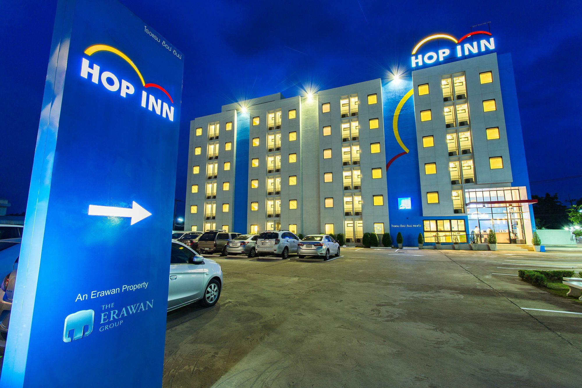Hop Inn Lop Buri Buitenkant foto